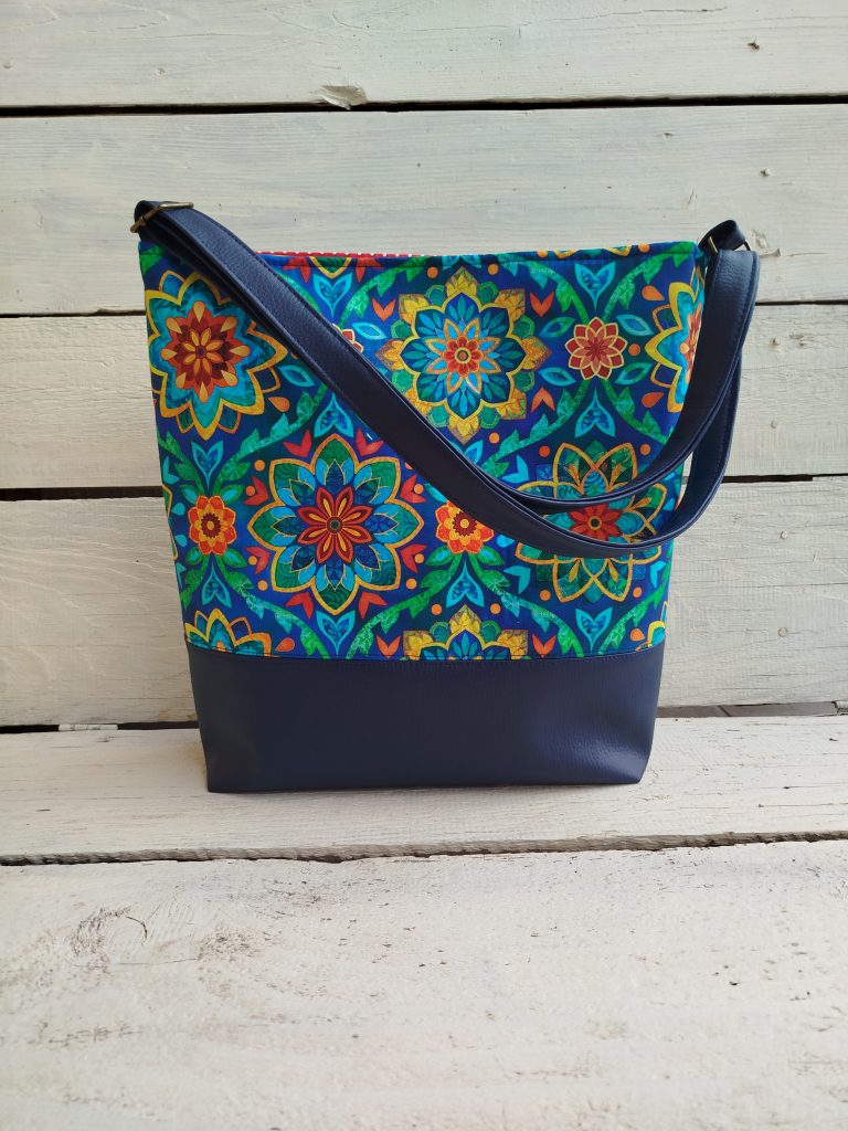 Crossbody (A4)
